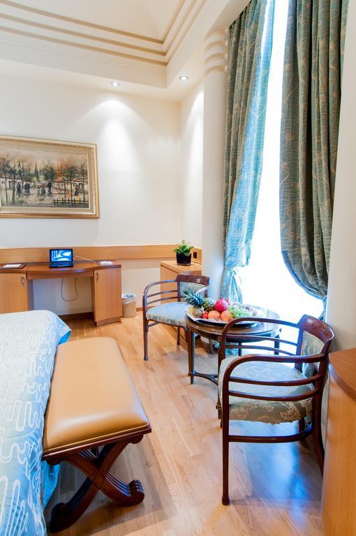 Pentelikon Hotel Kifissia Værelse billede