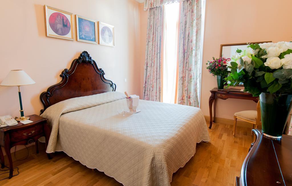 Pentelikon Hotel Kifissia Værelse billede
